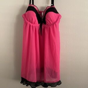 Gilligan O’Malley hot pink & black babydoll slip